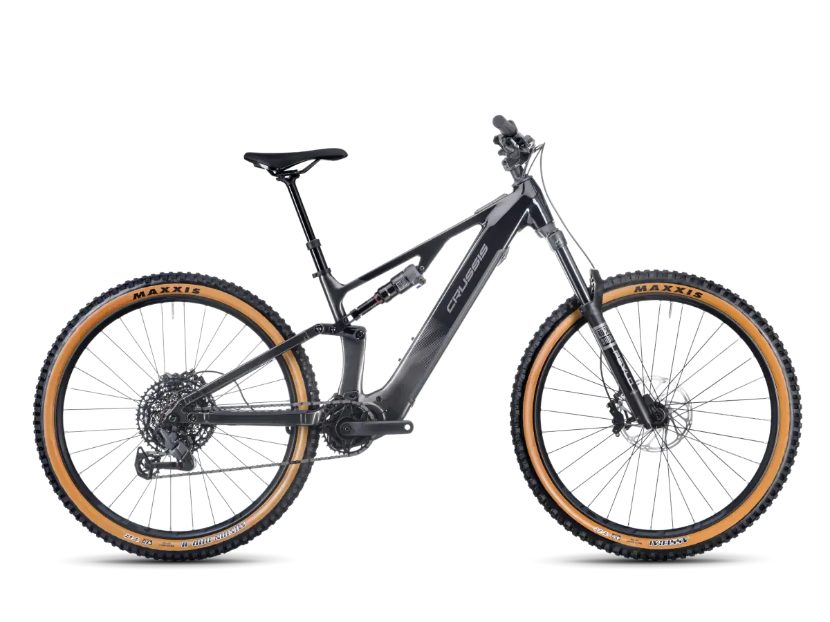 Crussis ONE-Full AX 10.12, millésime 2027