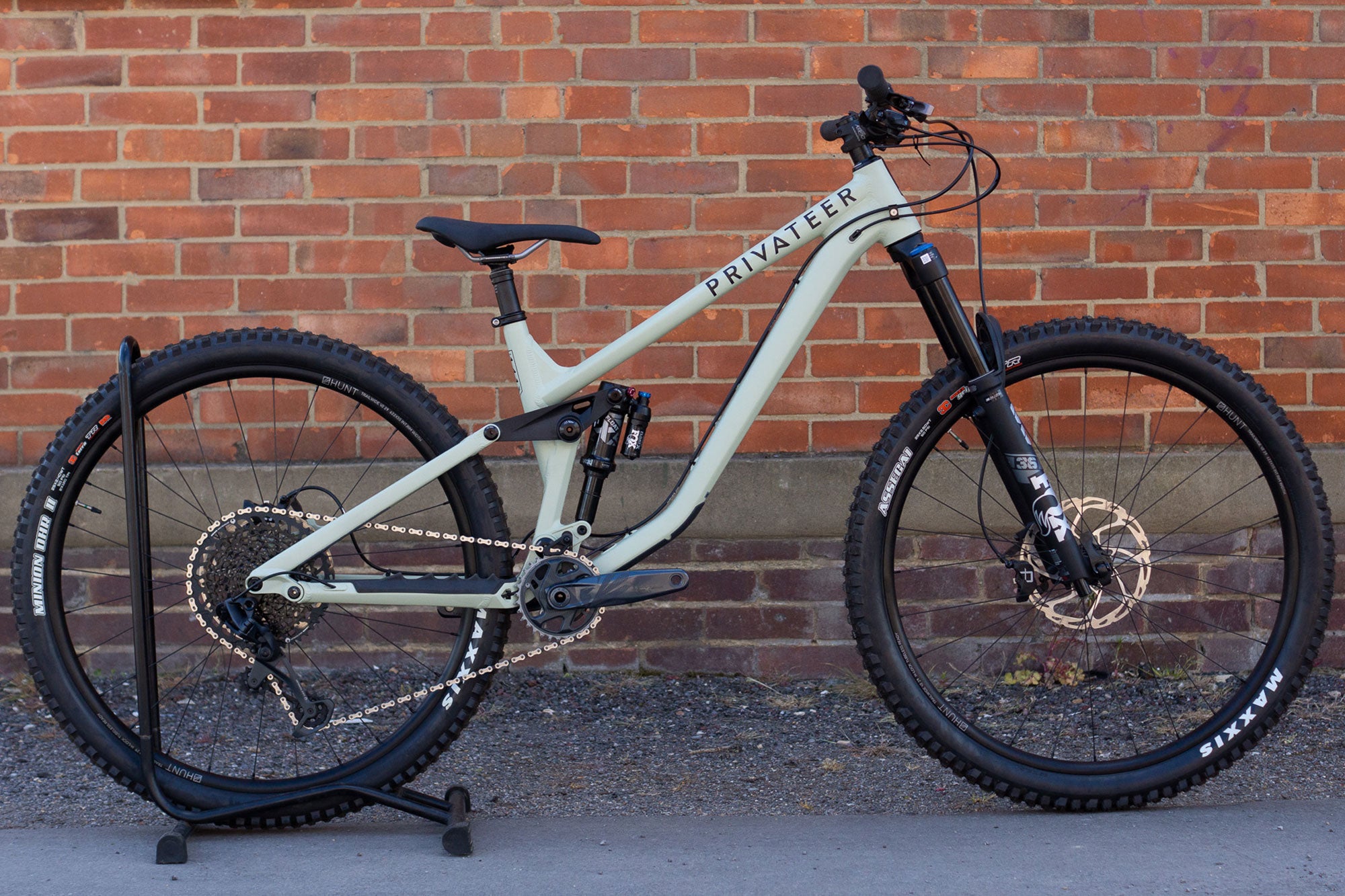 2022 Privateer 141 Gen 1 (GX / Fox 36) complete bike