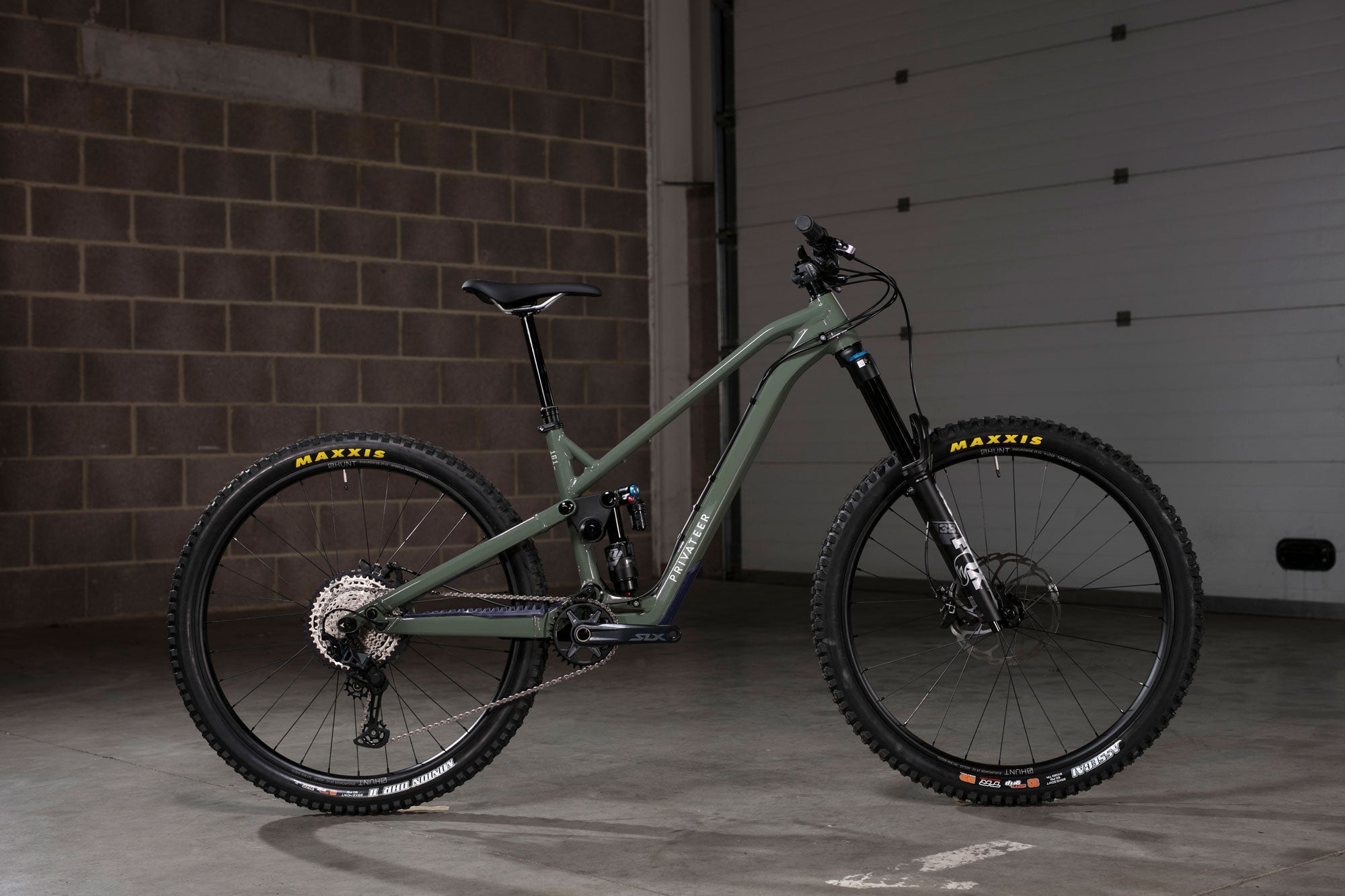Privateer 161 Gen 2 complete bike in green (representative image)